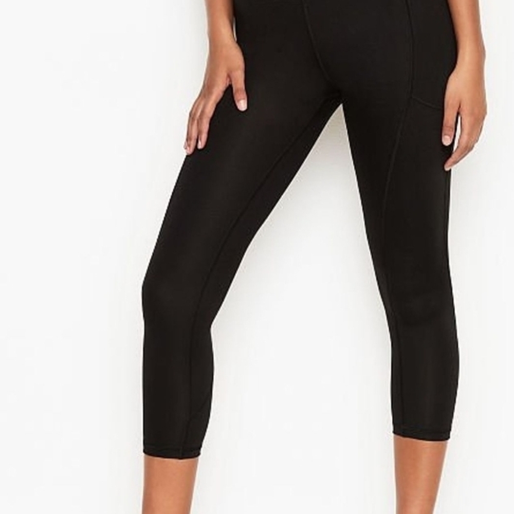 VINTAGE VICTORIAS SECRET SPORT KNOCKOUT CAPRI/CROP LEGGING SIZE  MEDIUM